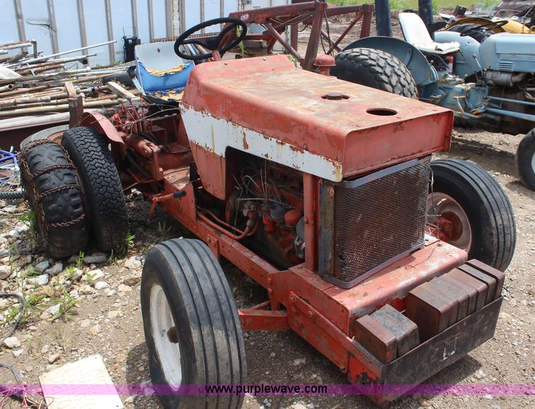 image for item BO9385 Jacobsen G10 turf tractor