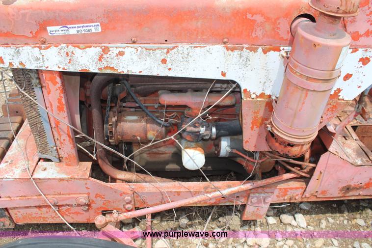 image for item BO9385 Jacobsen G10 turf tractor