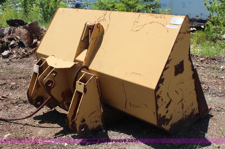 image for item BO9393 Caterpillar bucket