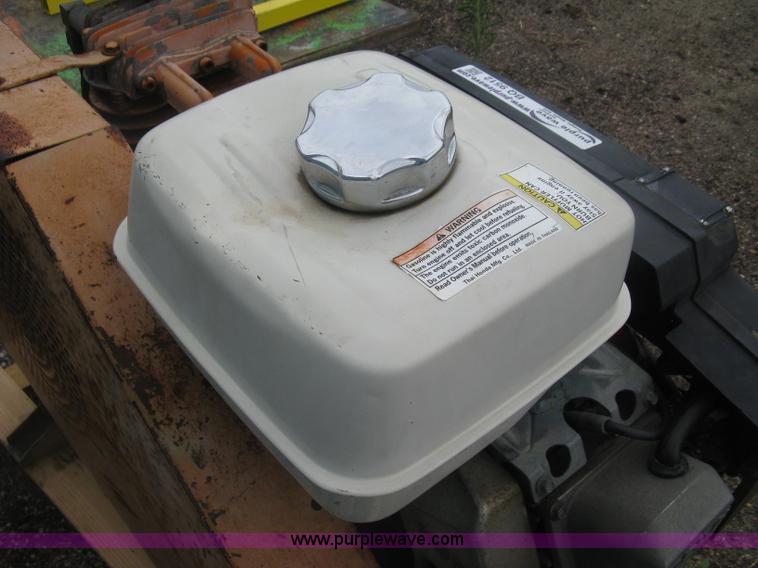 image for item BQ9512 Air Hog twin cylinder air compressor