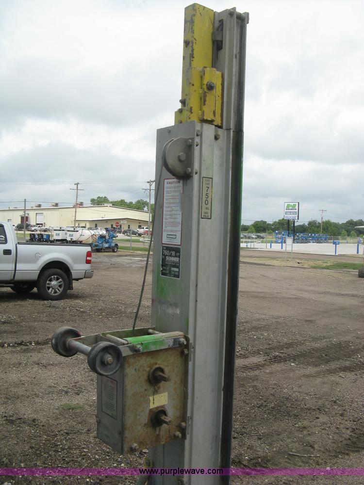 image for item BQ9513 Sumner 760/18 manual platform/forklift