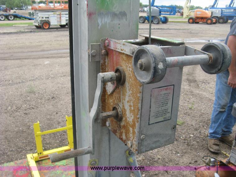 image for item BQ9513 Sumner 760/18 manual platform/forklift