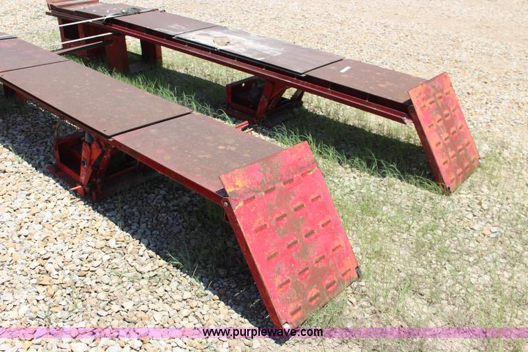 image for item BR9437 (2) Hunter automotive lift ramps