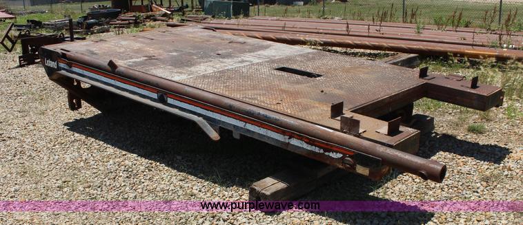 image for item BR9438 Leland steel gin pole bed