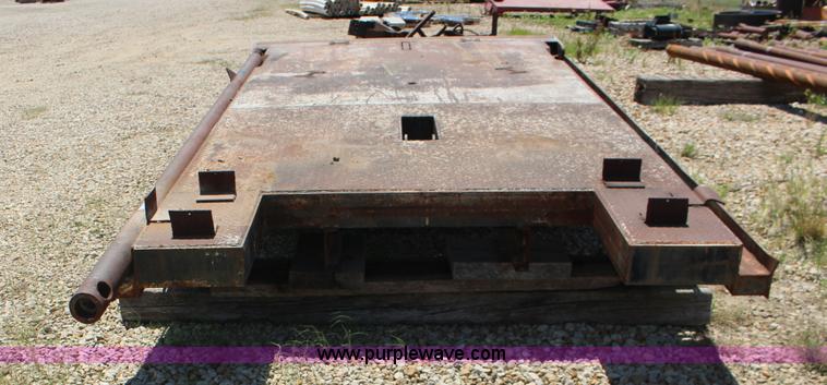 image for item BR9438 Leland steel gin pole bed