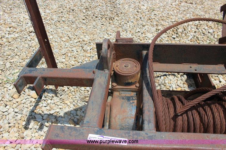 image for item BR9439 Braden winch