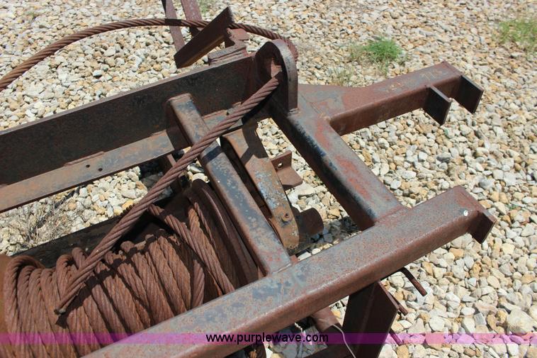 image for item BR9439 Braden winch