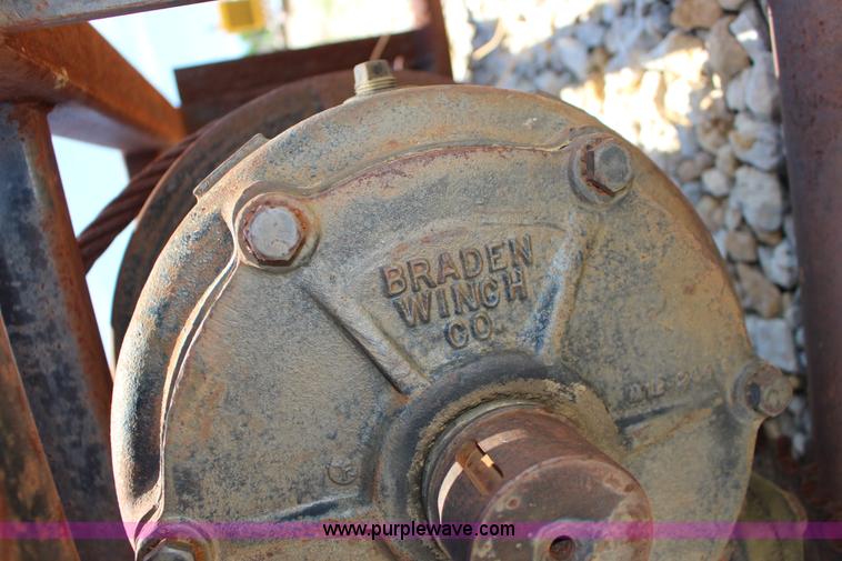 image for item BR9439 Braden winch