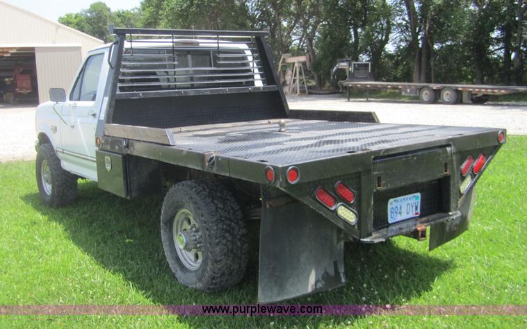 image for item D2485 1994 Ford F250 XL HD bale bed truck