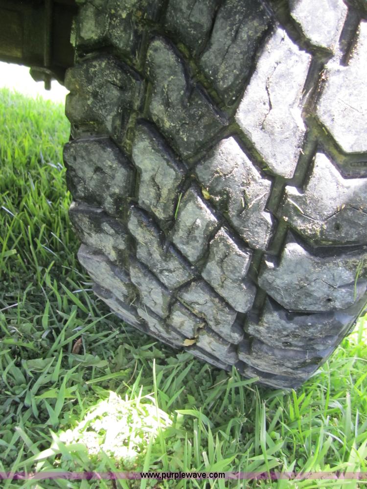 image for item D2485 1994 Ford F250 XL HD bale bed truck