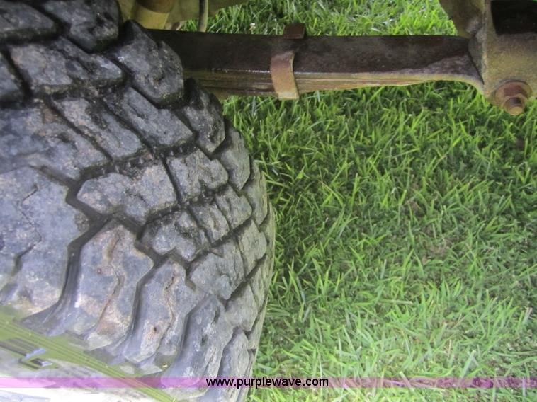 image for item D2485 1994 Ford F250 XL HD bale bed truck