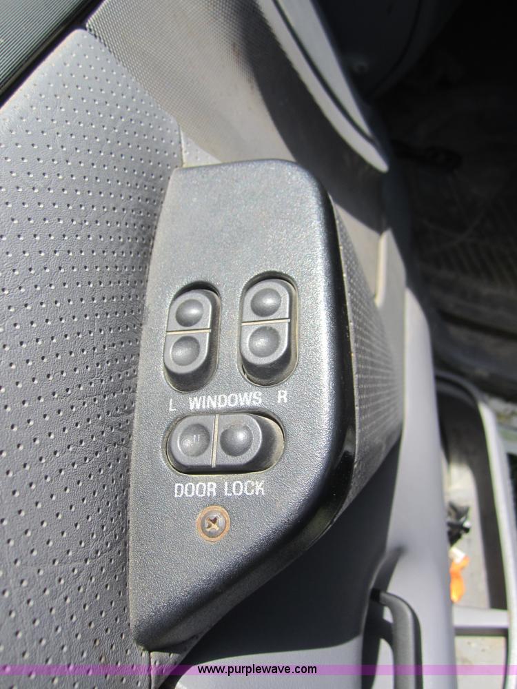 image for item D2485 1994 Ford F250 XL HD bale bed truck