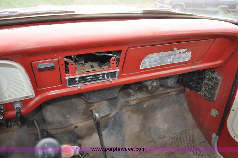 image for item F2470 1968 Ford F600 tank truck