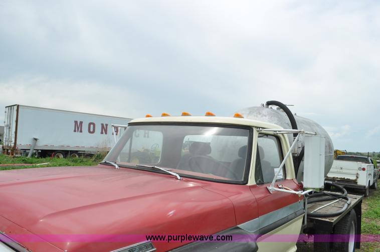 image for item F2470 1968 Ford F600 tank truck