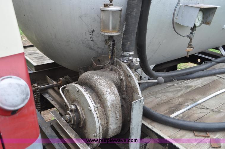 image for item F2470 1968 Ford F600 tank truck