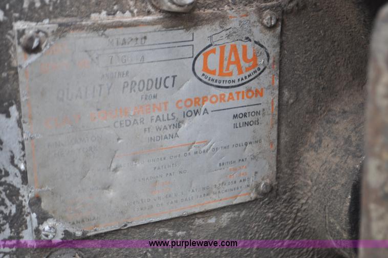 image for item F2470 1968 Ford F600 tank truck