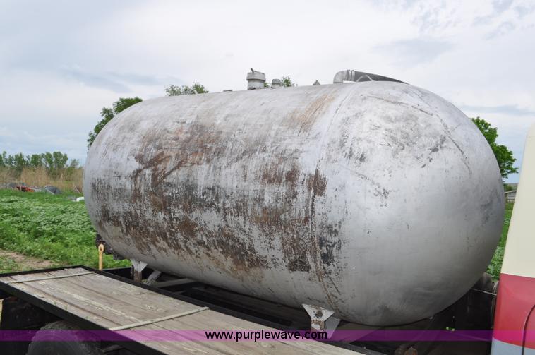 image for item F2470 1968 Ford F600 tank truck