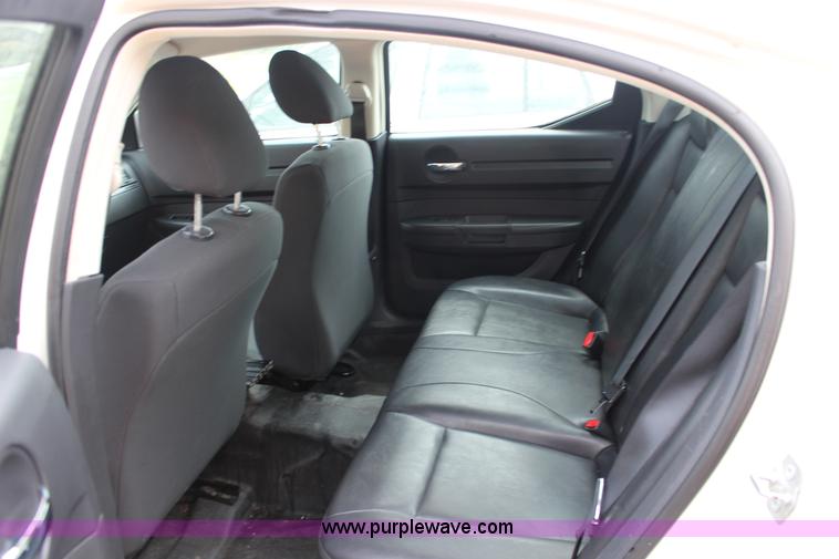 image for item F7861 2010 Dodge Charger