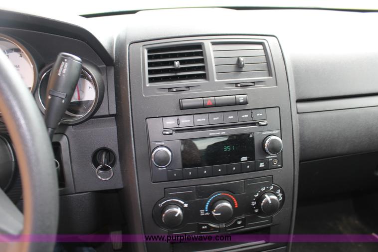 image for item F7861 2010 Dodge Charger