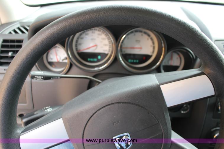 image for item F7861 2010 Dodge Charger