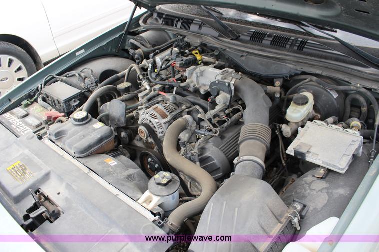 image for item F7863 2006 Ford Crown Victoria Police Interceptor