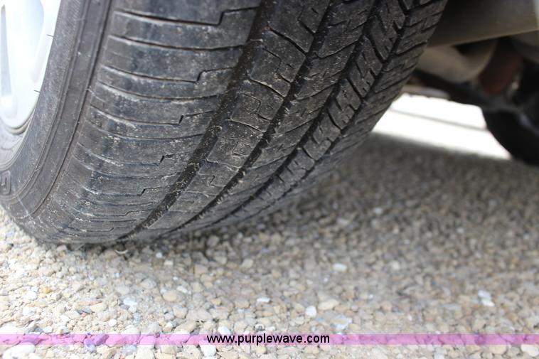 image for item F7863 2006 Ford Crown Victoria Police Interceptor