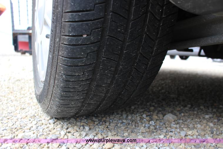 image for item F7863 2006 Ford Crown Victoria Police Interceptor