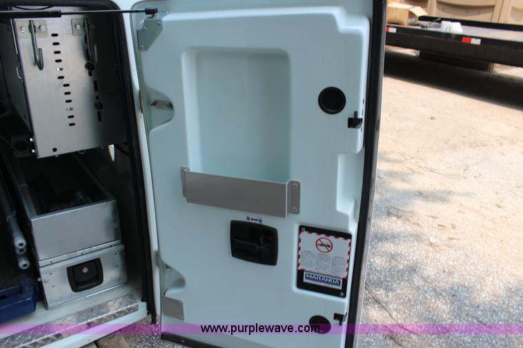 image for item F7910 Maranda M-170 utility topper