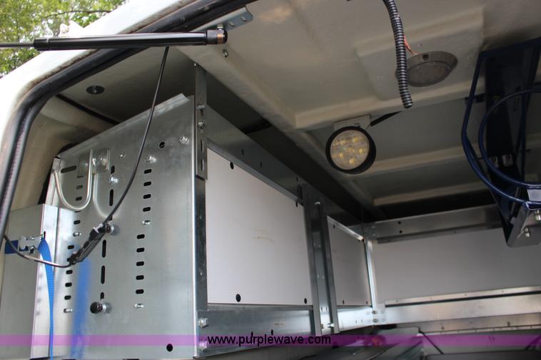 image for item F7910 Maranda M-170 utility topper