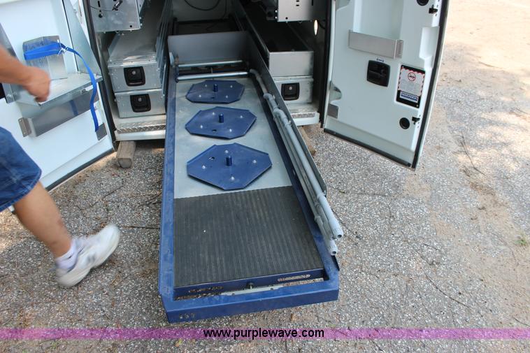 image for item F7910 Maranda M-170 utility topper