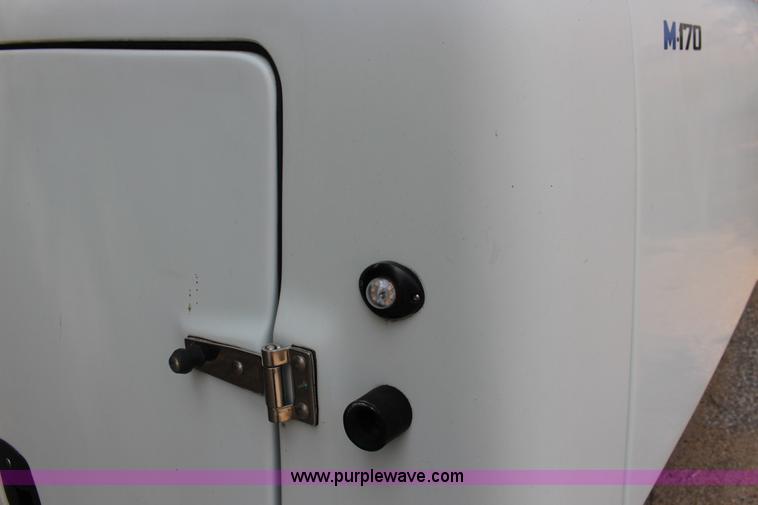 image for item F7910 Maranda M-170 utility topper