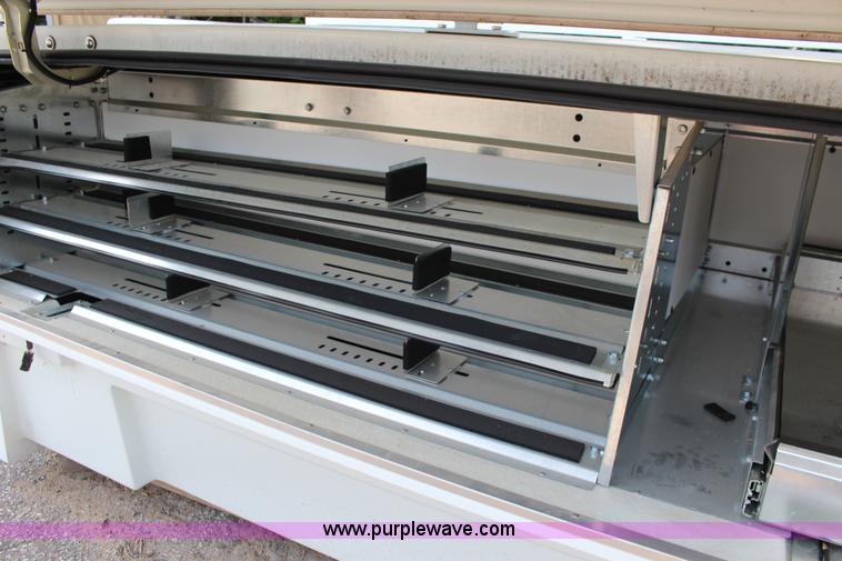 image for item F7910 Maranda M-170 utility topper