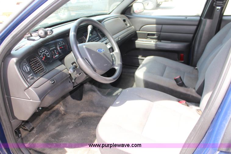 image for item F7911 2011 Ford Crown Victoria Police Interceptor