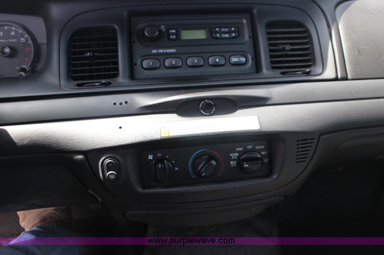 image for item F7911 2011 Ford Crown Victoria Police Interceptor