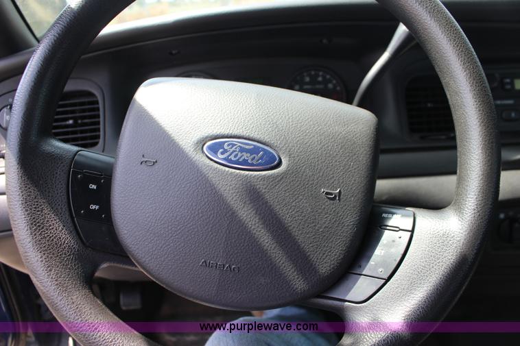 image for item F7911 2011 Ford Crown Victoria Police Interceptor