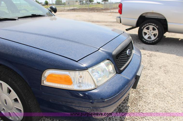 image for item F7911 2011 Ford Crown Victoria Police Interceptor