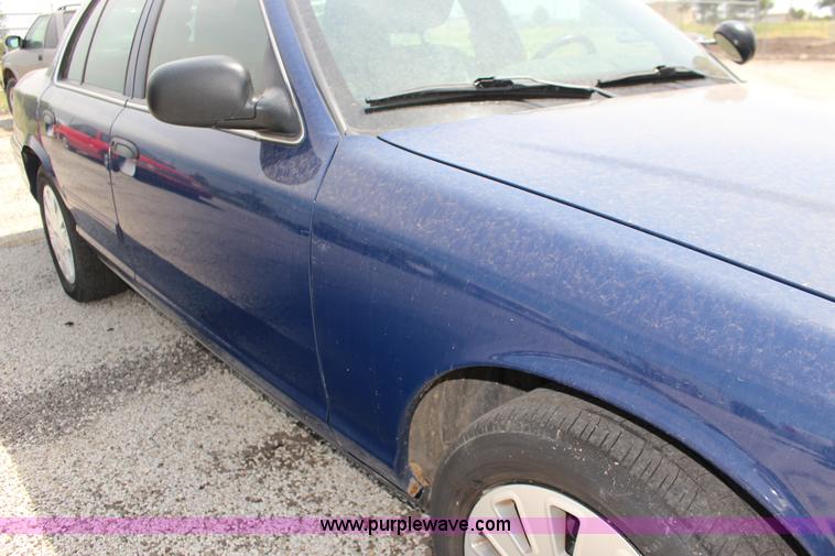 image for item F7911 2011 Ford Crown Victoria Police Interceptor