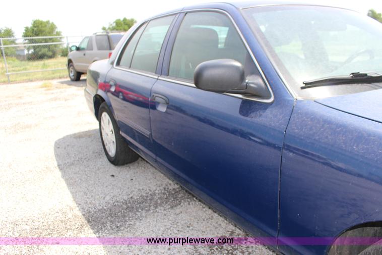 image for item F7911 2011 Ford Crown Victoria Police Interceptor