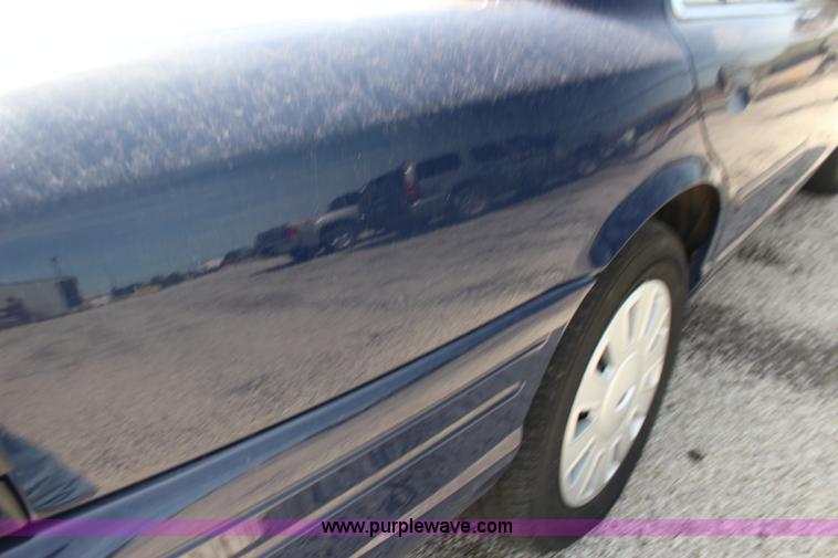 image for item F7911 2011 Ford Crown Victoria Police Interceptor