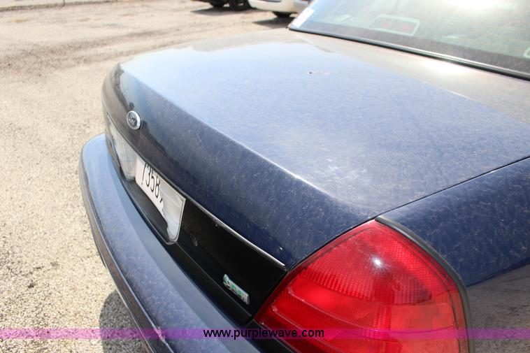 image for item F7911 2011 Ford Crown Victoria Police Interceptor