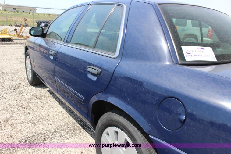 image for item F7911 2011 Ford Crown Victoria Police Interceptor