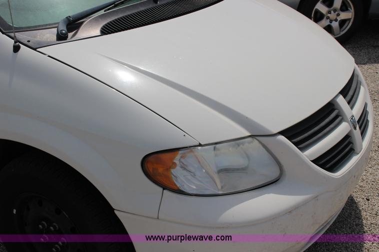 image for item F7913 2006 Dodge Grand Caravan SE