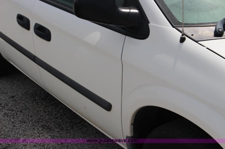 image for item F7913 2006 Dodge Grand Caravan SE