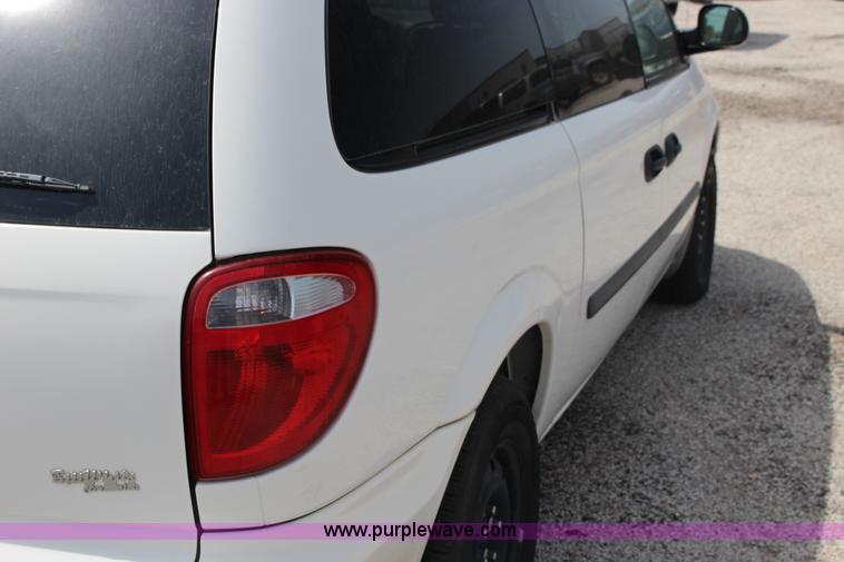 image for item F7913 2006 Dodge Grand Caravan SE