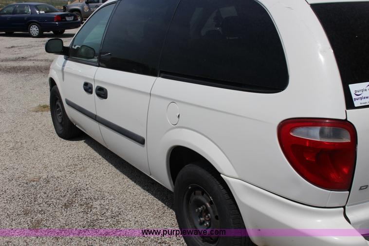 image for item F7913 2006 Dodge Grand Caravan SE