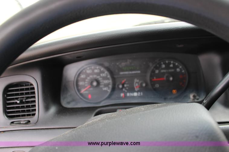 image for item F7932 2010 Ford Crown Victoria Police Interceptor