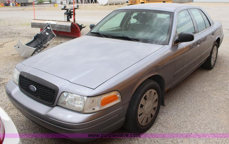 image for item F7934 2006 Ford Crown Victoria Police Interceptor