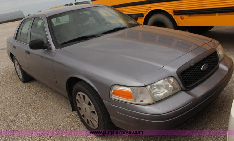 image for item F7934 2006 Ford Crown Victoria Police Interceptor