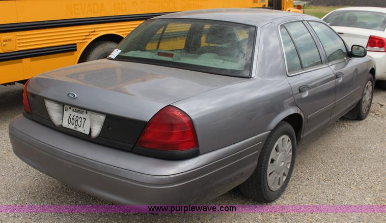image for item F7934 2006 Ford Crown Victoria Police Interceptor