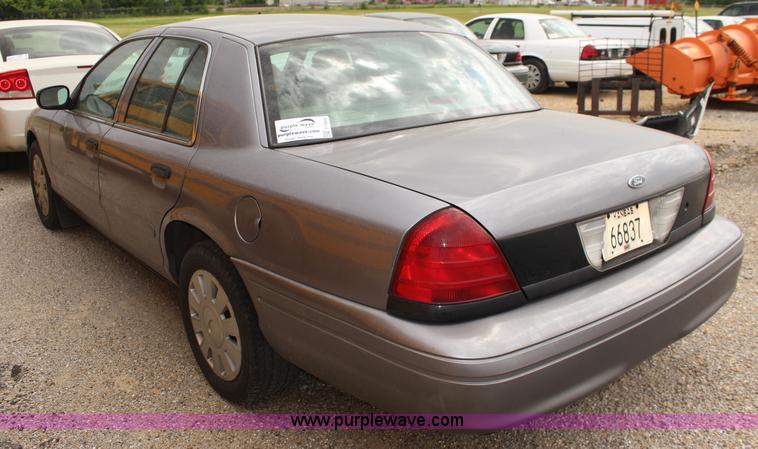 image for item F7934 2006 Ford Crown Victoria Police Interceptor